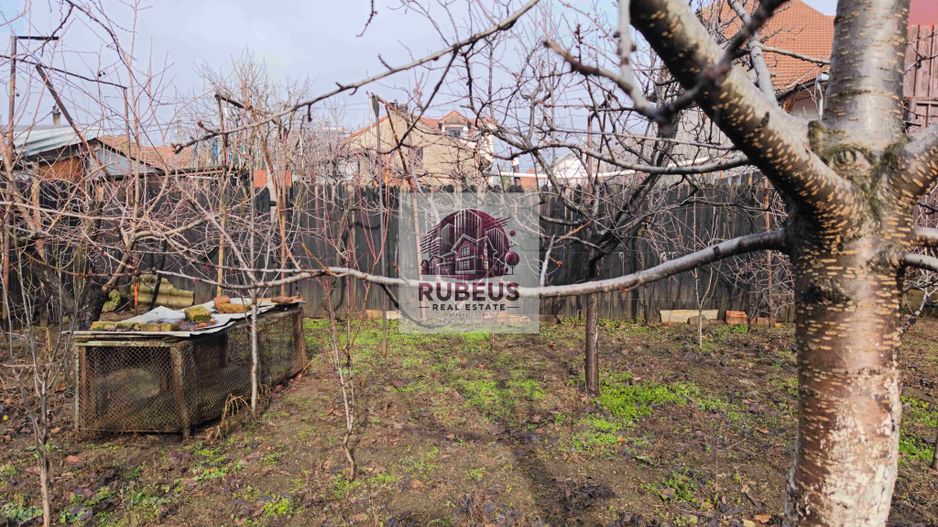 Casa cu personalitate in Calomfirescu – spatiu, liniste si teren gener - Poză 32