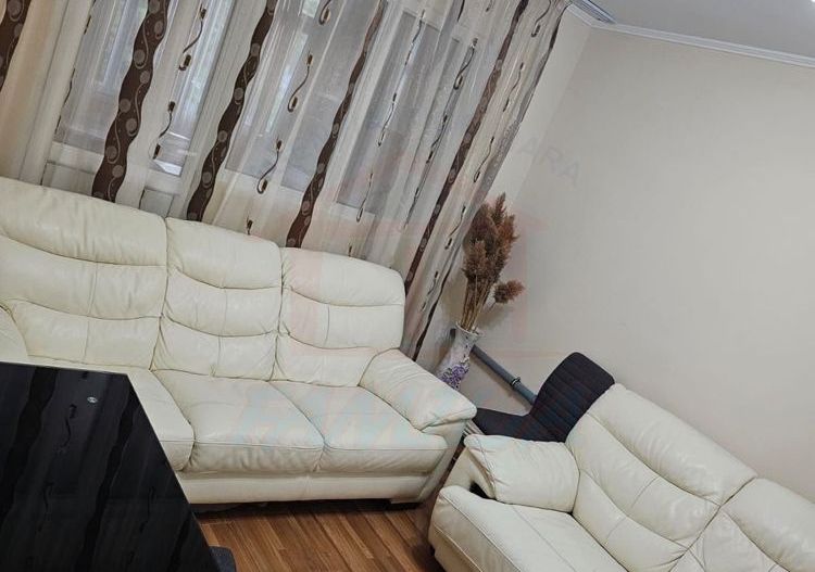 Inchiriere apartament cu 3 camere, IREG, 70 mp, 2300 Lei/Luna - Poză 2