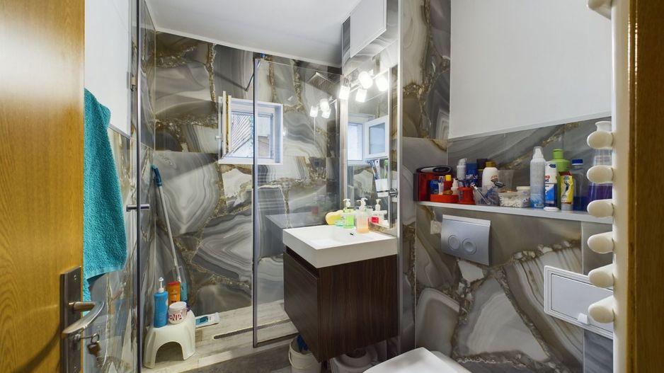 Oportunitate de Investiție! Apartament cu 2 Camere în Zona Aradului! - Poză 5