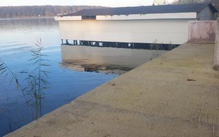 Vilă Spațioasă cu Vedere Superbă la Lac – Ghermănești Confort, Eleganță și Intim - Poză 6