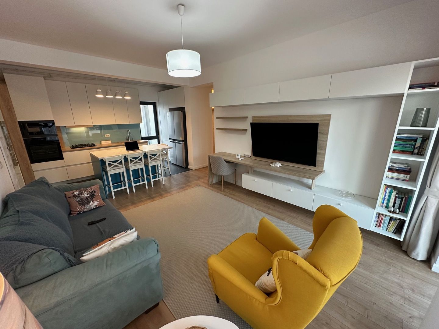 Apartament cu terasa mare zona Lipovei - intrare Dumbrăvița - Poză 1