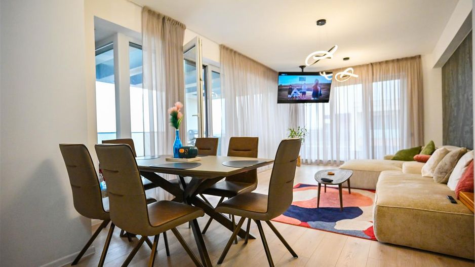 Premium Penthouse, echipat,parcare subterana,50 mp terasa,Qualis, aria Coresi - Poză 1