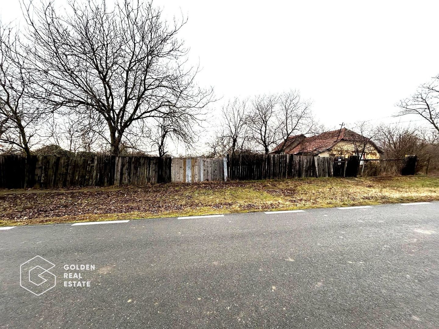 Teren intravilan, pretabil pentru constructie, 2880 mp, comuna Siria - Poză 1