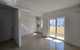 Apartament 3 camere, Zona Torontalui, Nemobilat, Bloc Nou, Loc de parcare inclus - Poză 2