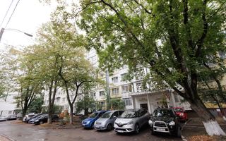 Vânzare, apartament, 3 camere, strada Miorița ,Centru. - Poză 1