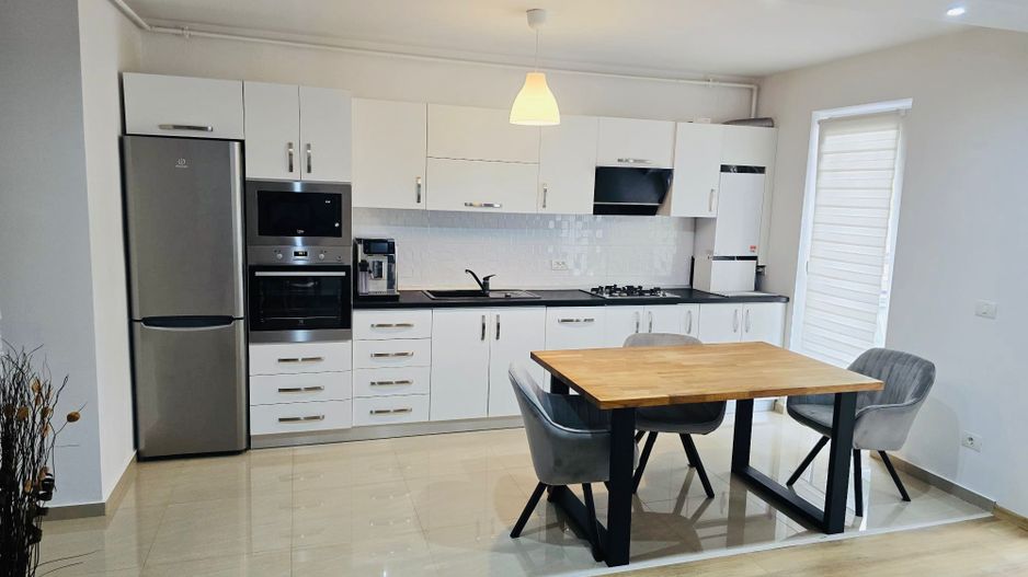 Giroc | 3 Camere | 2 Bai | Mobilat si Utilat | Loc de parcare - Poză 1