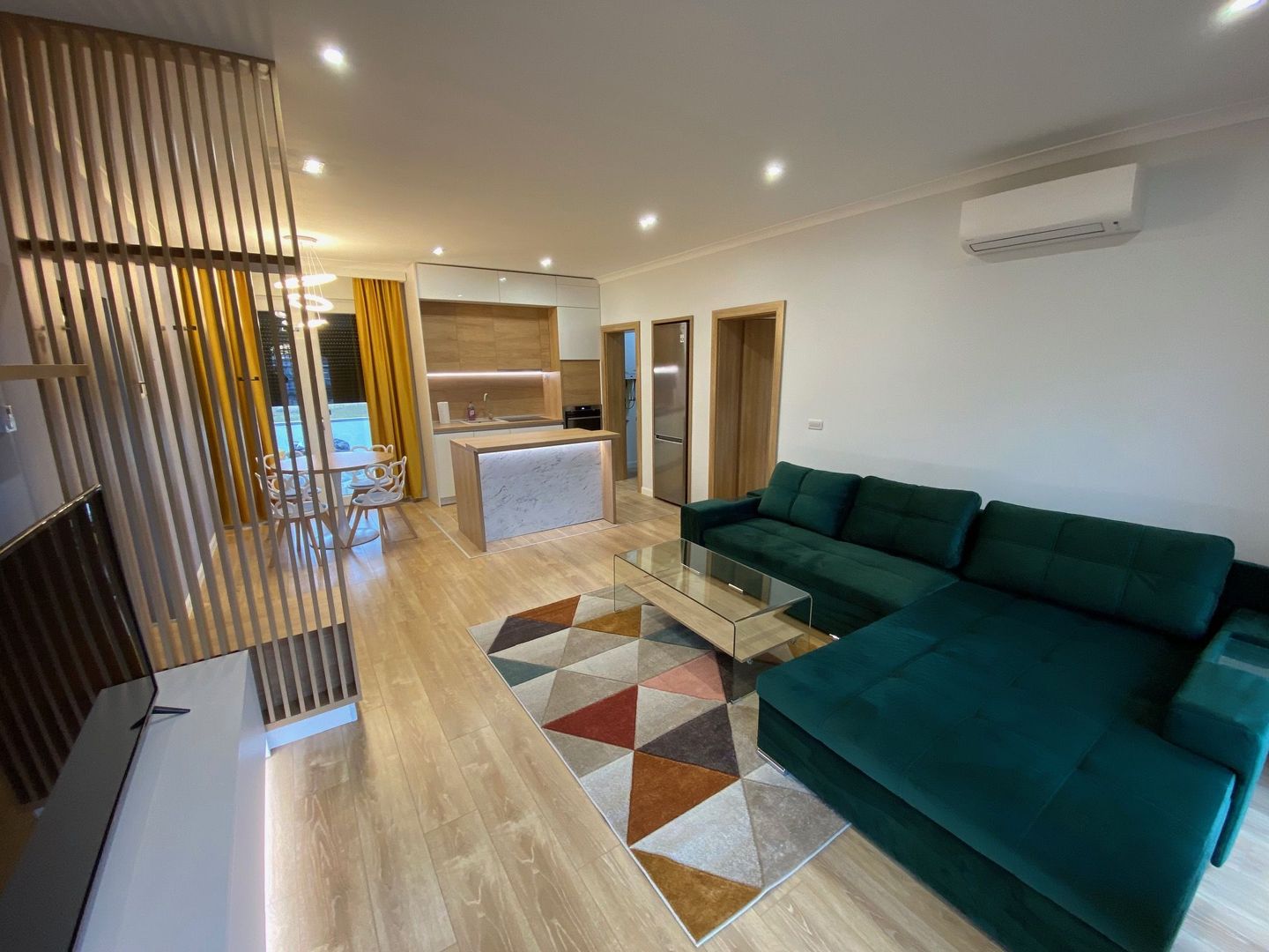 Apartament la prima inchiriere în Dumbravita - Poză 12