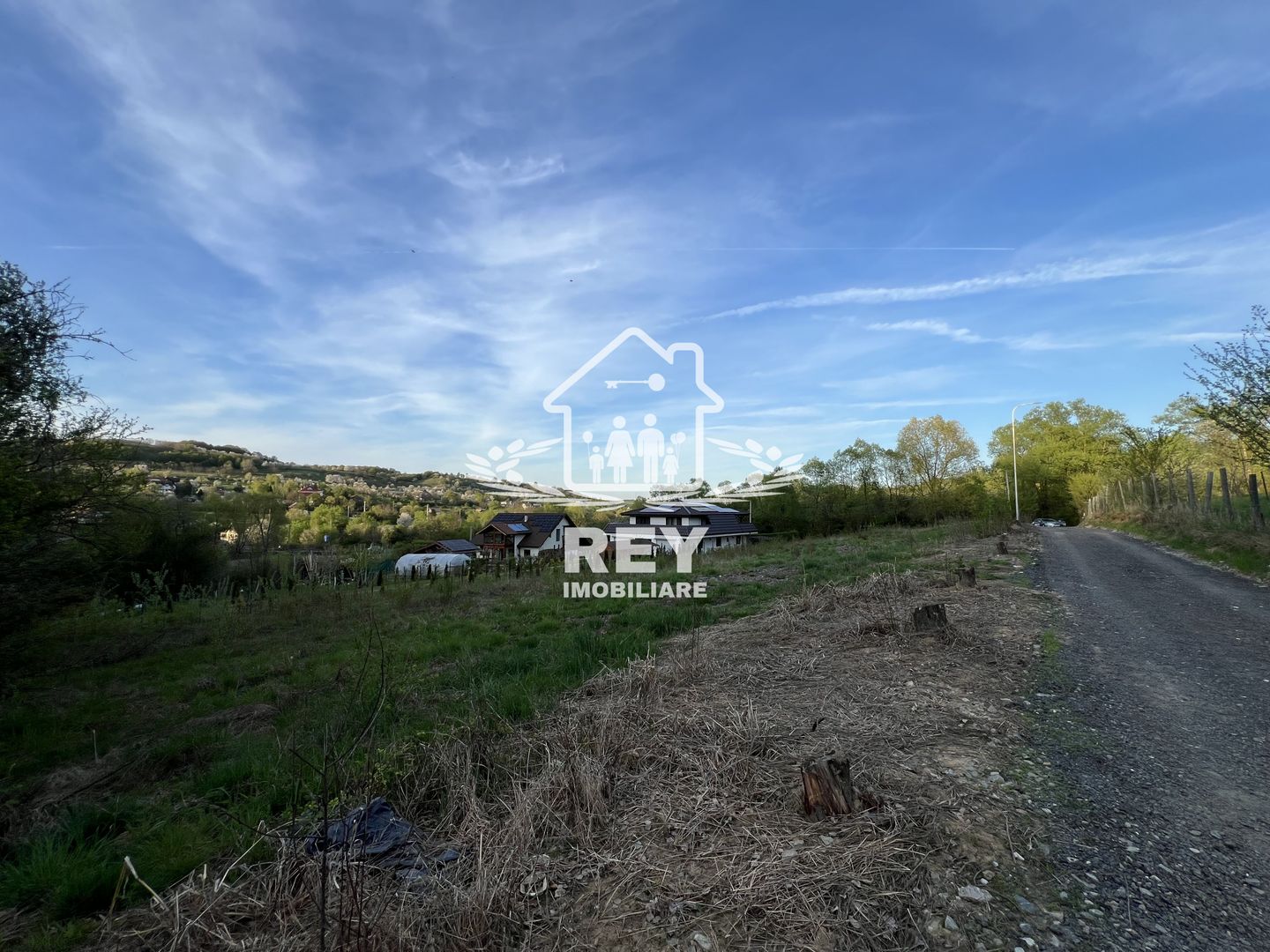 Teren 1250  mp de vânzare în Cisnădioara foarte aproape de asfalt/PUZ - Poză 8