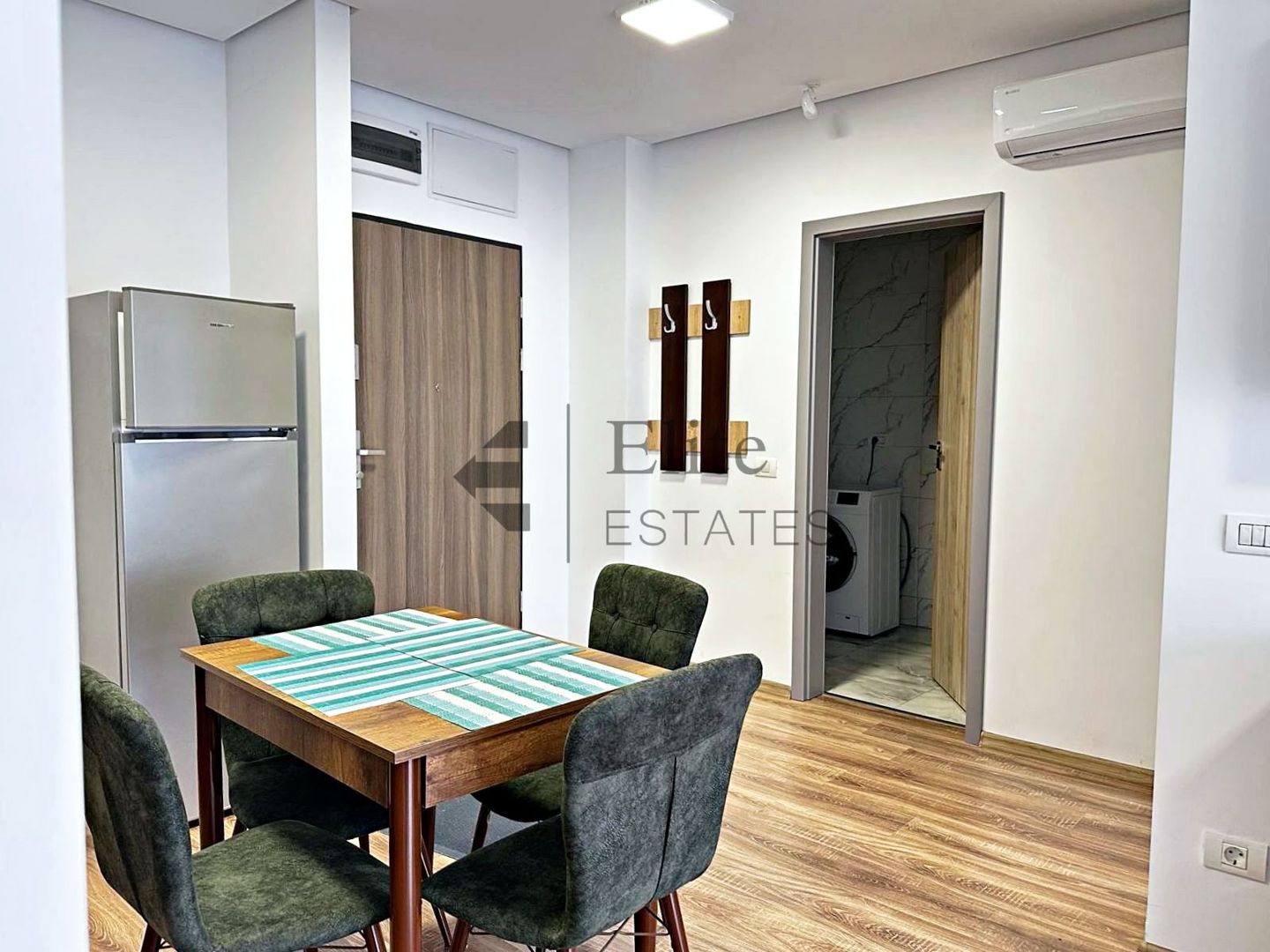 Apartament modern cu 2 camere West Residence - Poză 2