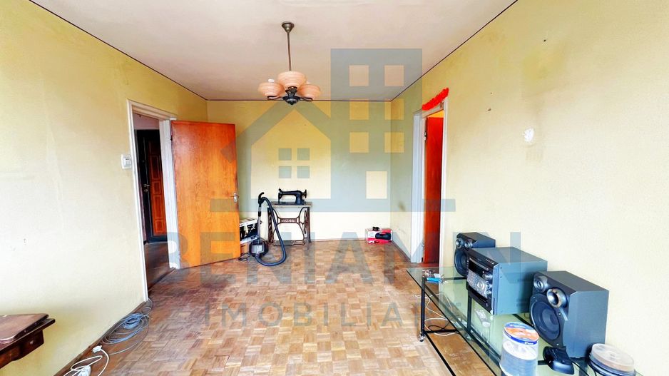 2 Camere-52mp-Balcon-Lift Nou-Anvelopat-Zona-Garii-Necesita-Renovare - Poză 3