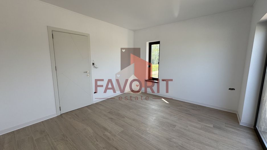 Finisat la cheie. Langa padure. Toate utilitatile - Poză 11