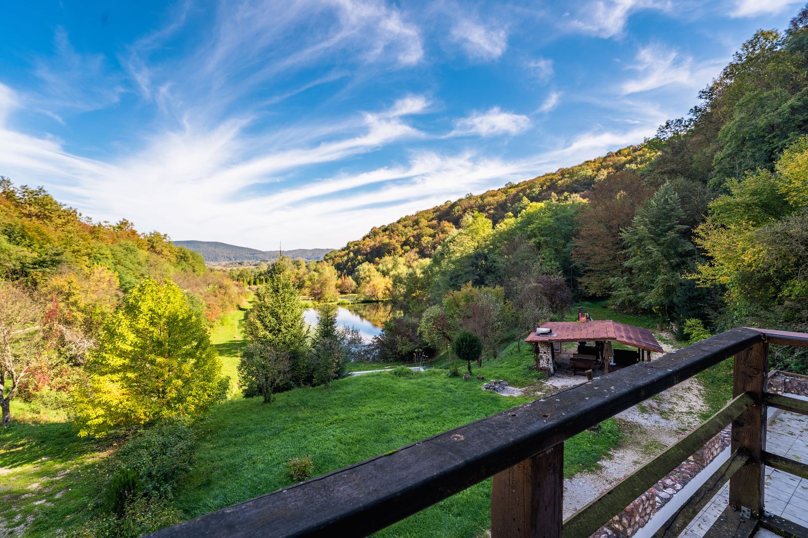 Domeniu în satul Căprioara - Poză 18