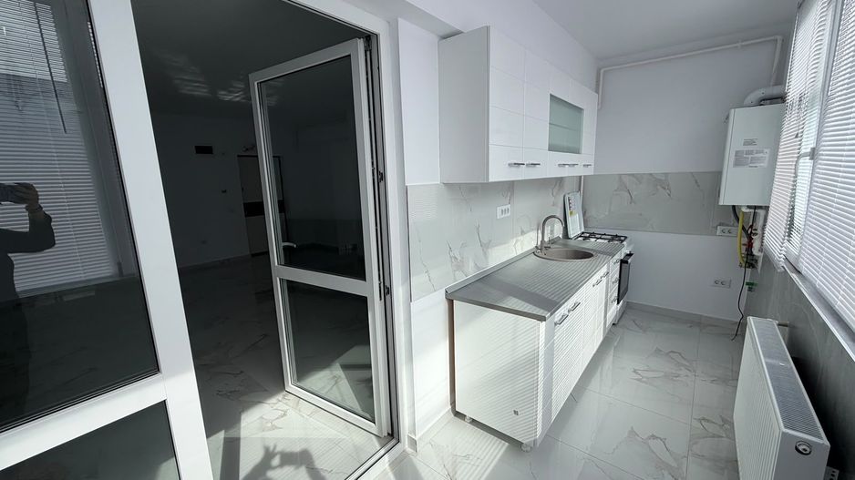 AP. 3 CAMERE- PRIMA INCHIRIERE, PARCARE INCLUSA, CENTRALA PROPRIE - Poză 2