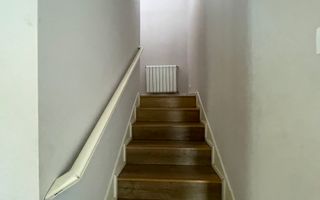 VILA SPATIOASA LA INCHIRIERE IN ZONA PIPERA LANGA SCOLI - Poză 9