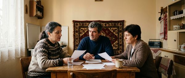 Ai moștenit un apartament cu frații și vrei să vinzi? Cum funcționează partajul unui imobil în Argeș în 2026
