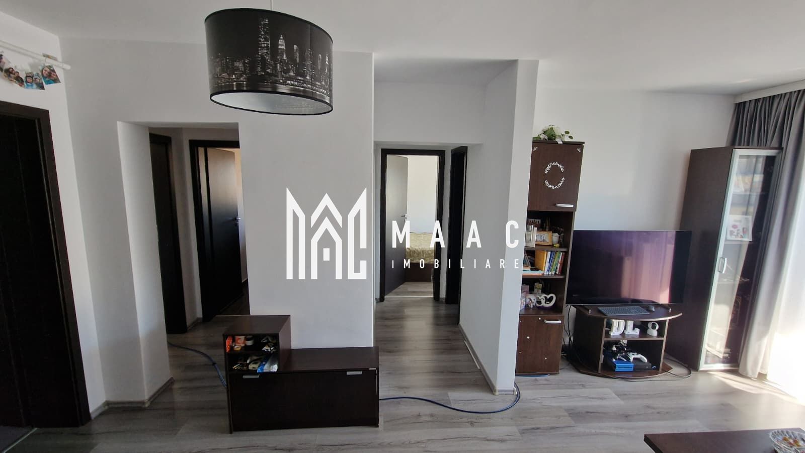 Apartament 3 camere | 71 m  utili | 2 băi | 2 balcoane | Parcare în fața vilei | Mobilat | Etaj 2 - Poză 12