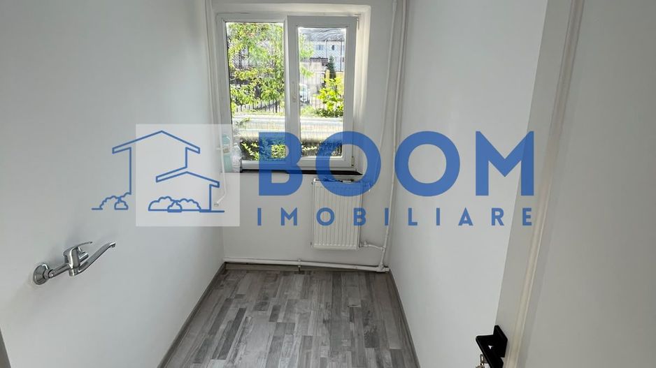 Apartament 3 camere | Zona Hermes | Geam la baie| Decomandat | - Poză 9