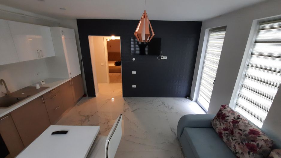 Apartament frumos cu loc de parcare si terasa 40mp - Poză 2