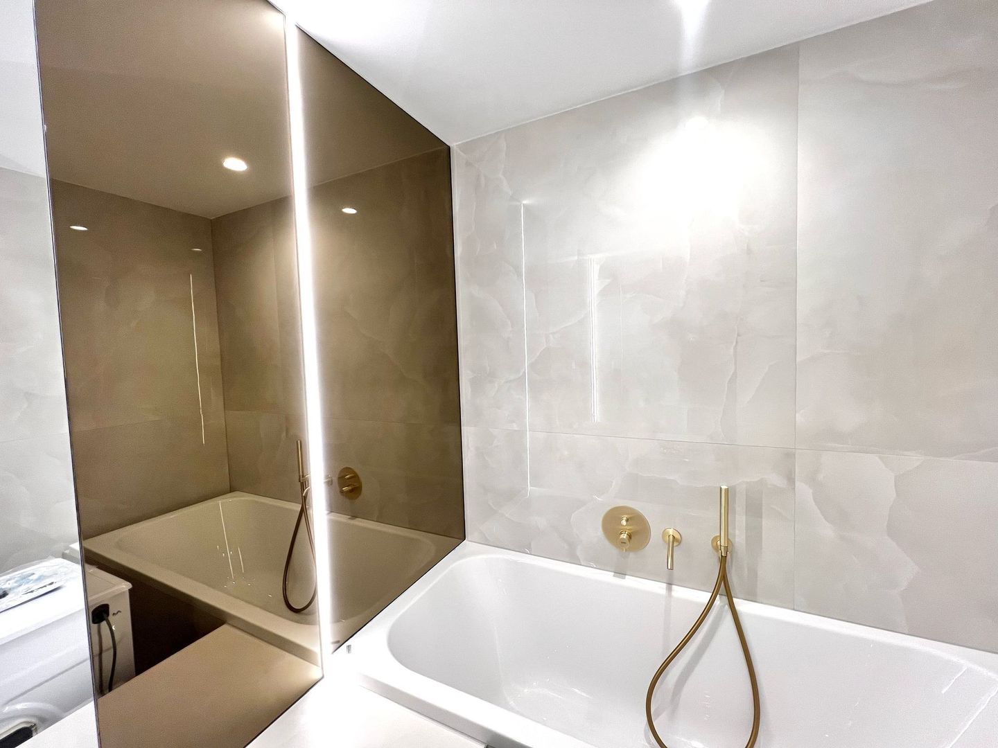 Prima inchiriere apartament 2 camere | Loc Parcare | Cortina North - Poză 9