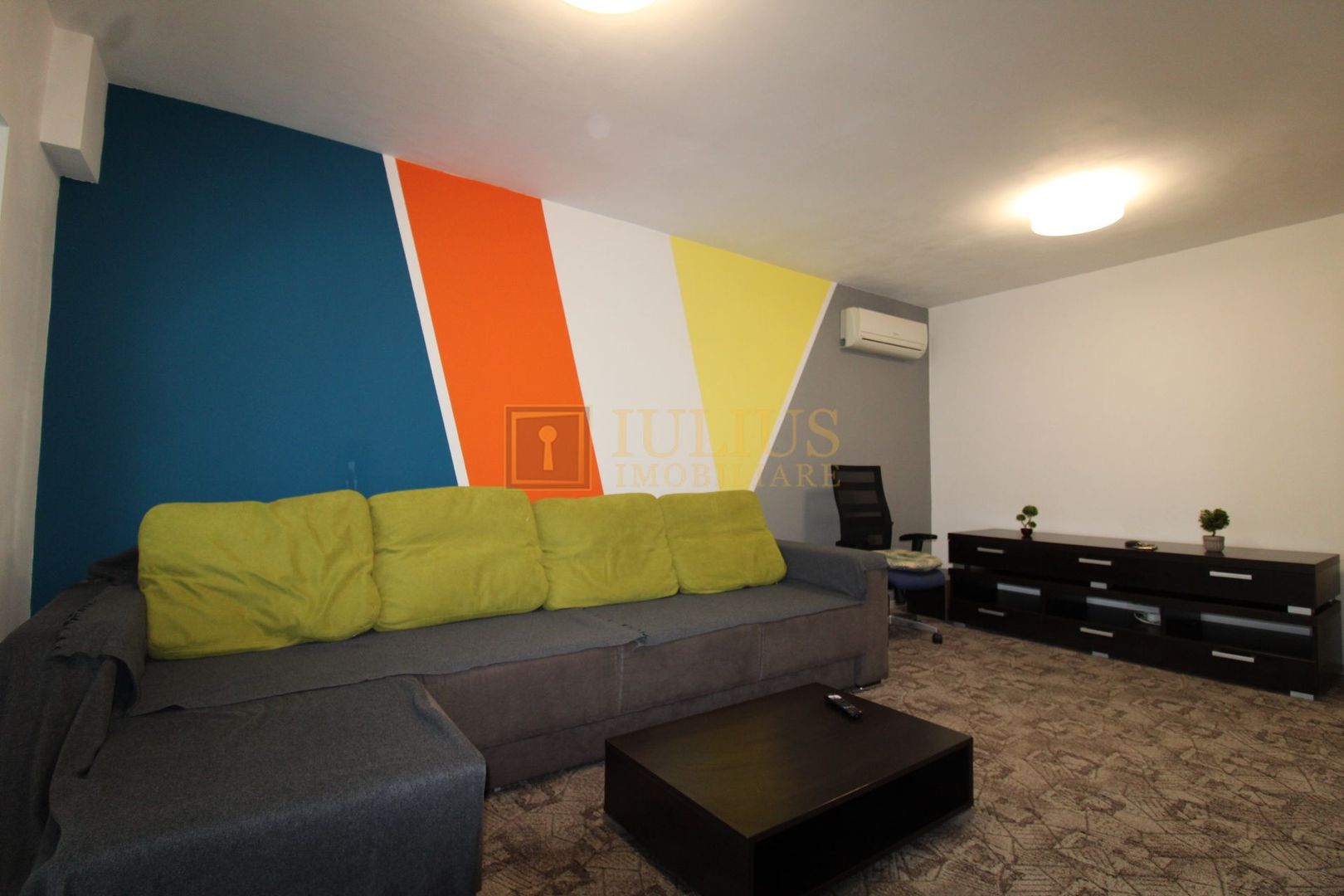 4 camere, ctr Anaf, la 300 m de cetatii- Bucovina - Poză 3