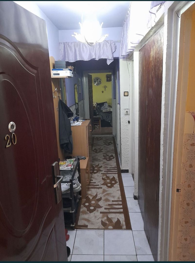 Vand apartament 3 camere zona Casa de cultura - Poză 4