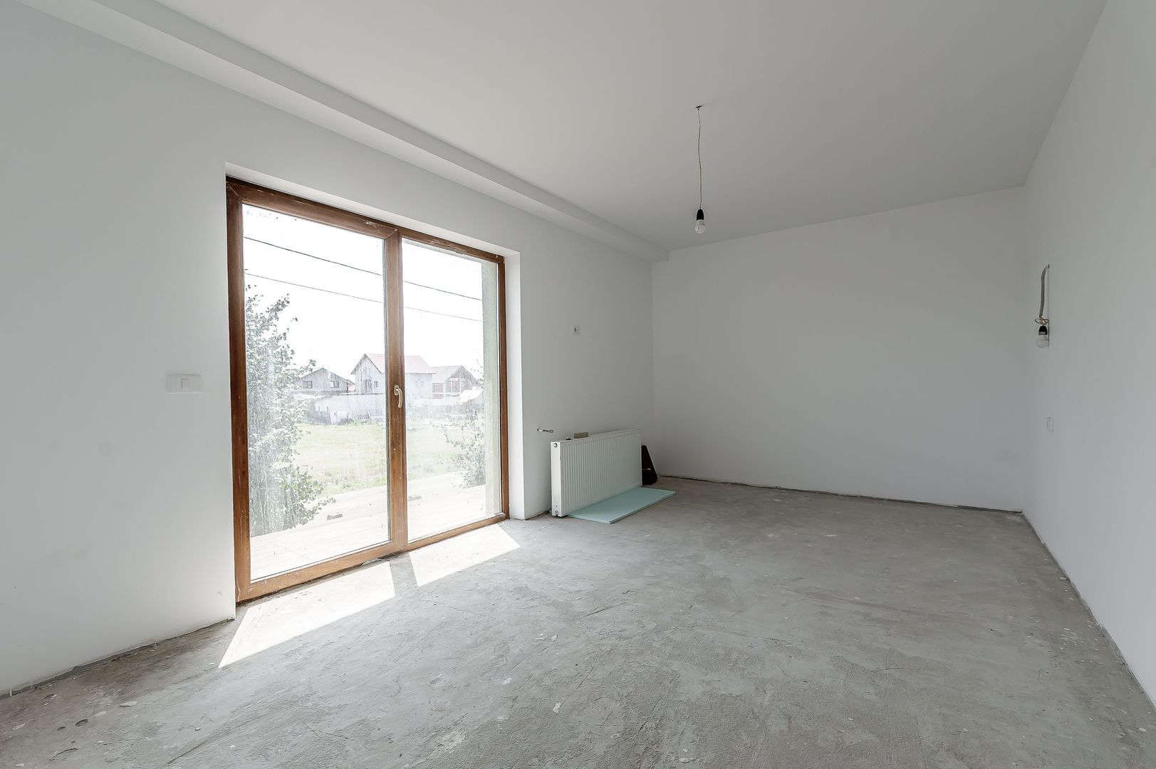 REDUCERE Casă nouă, spațioasă, în cartierul rezidențial din Curtici - Poză 6