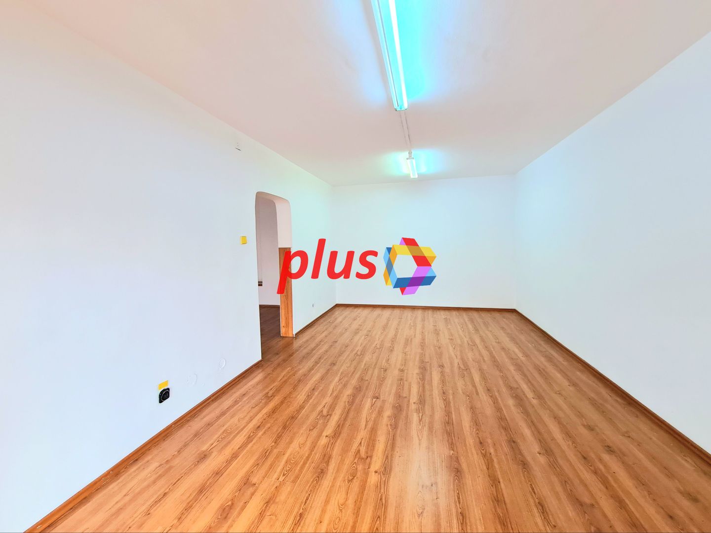 Spatiu comercial de vânzare cu vad Brașov - 57 mp # plus-imo.ro - Poză 4