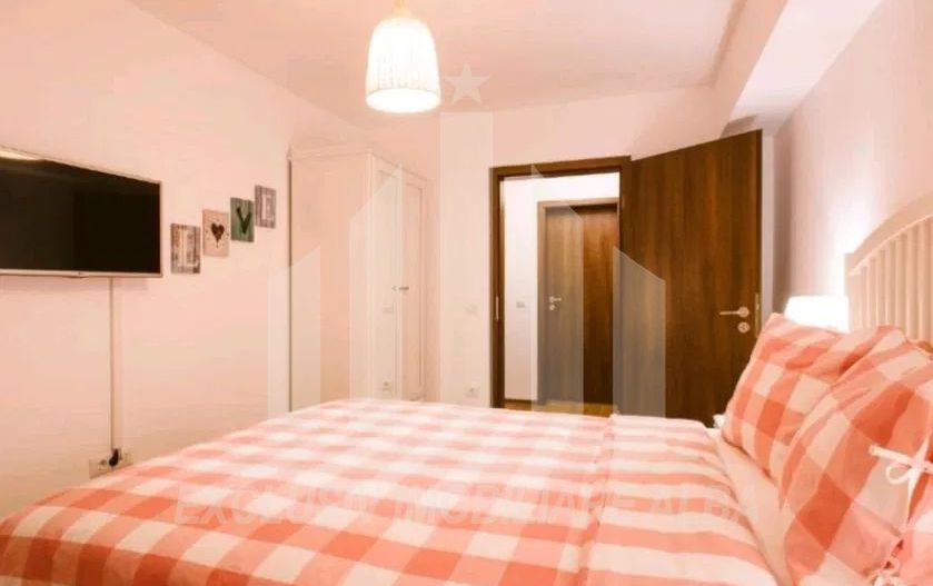 Apartament cu 3 camere de vanzare, Centru - Poză 6