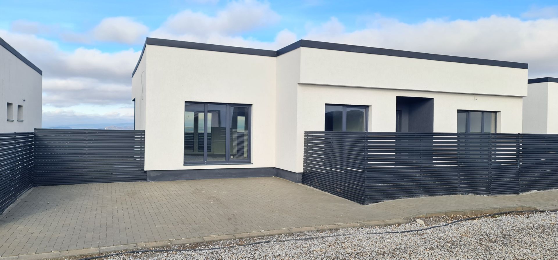 Casa 4 camere finalizata intabulata cartier Izvor Tarlungeni - Poză 12