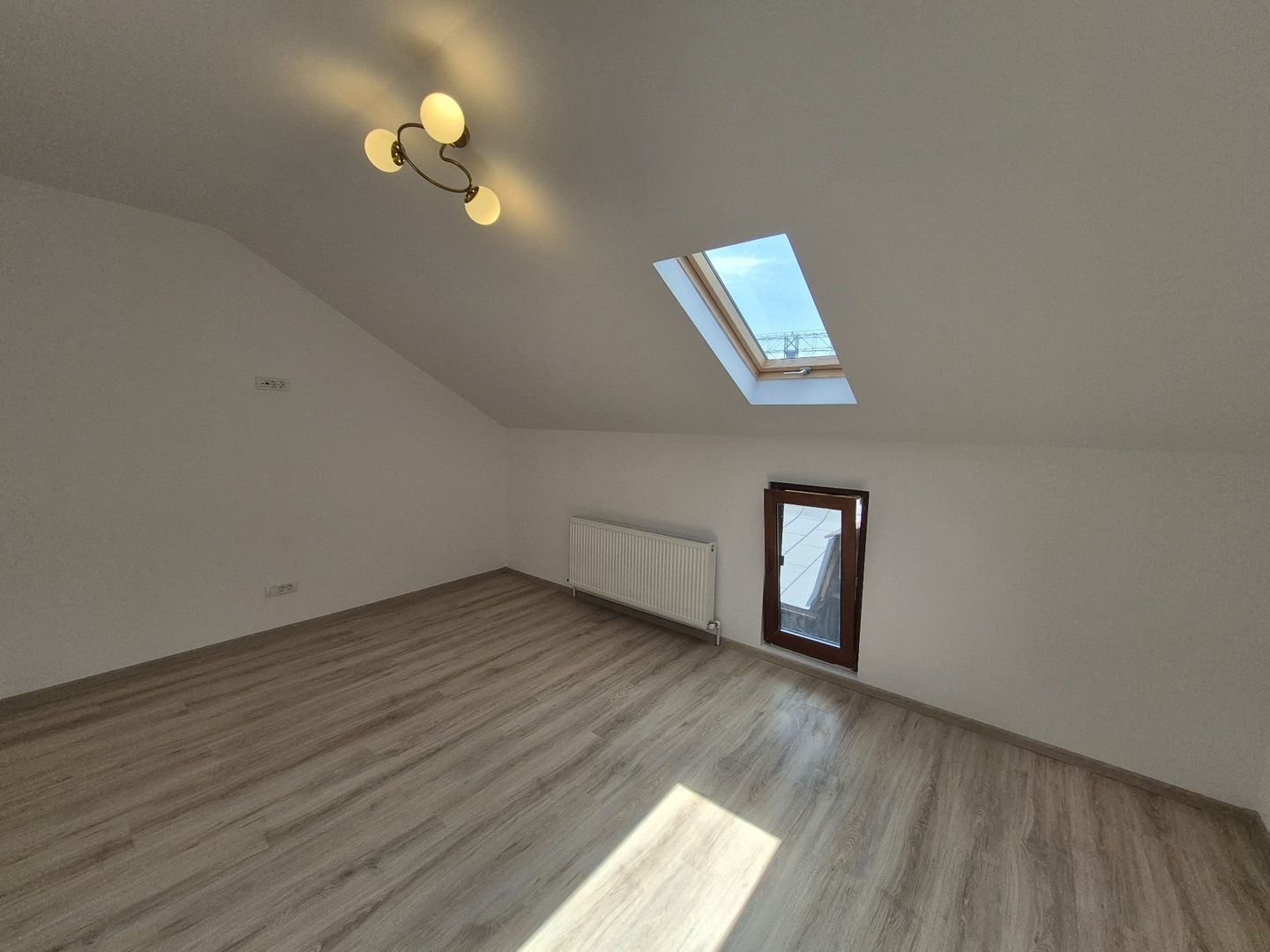 Vila/casa noua: P+M, Banesti-Prahova - 150 mp utili + teren 875 mp! - Poză 19