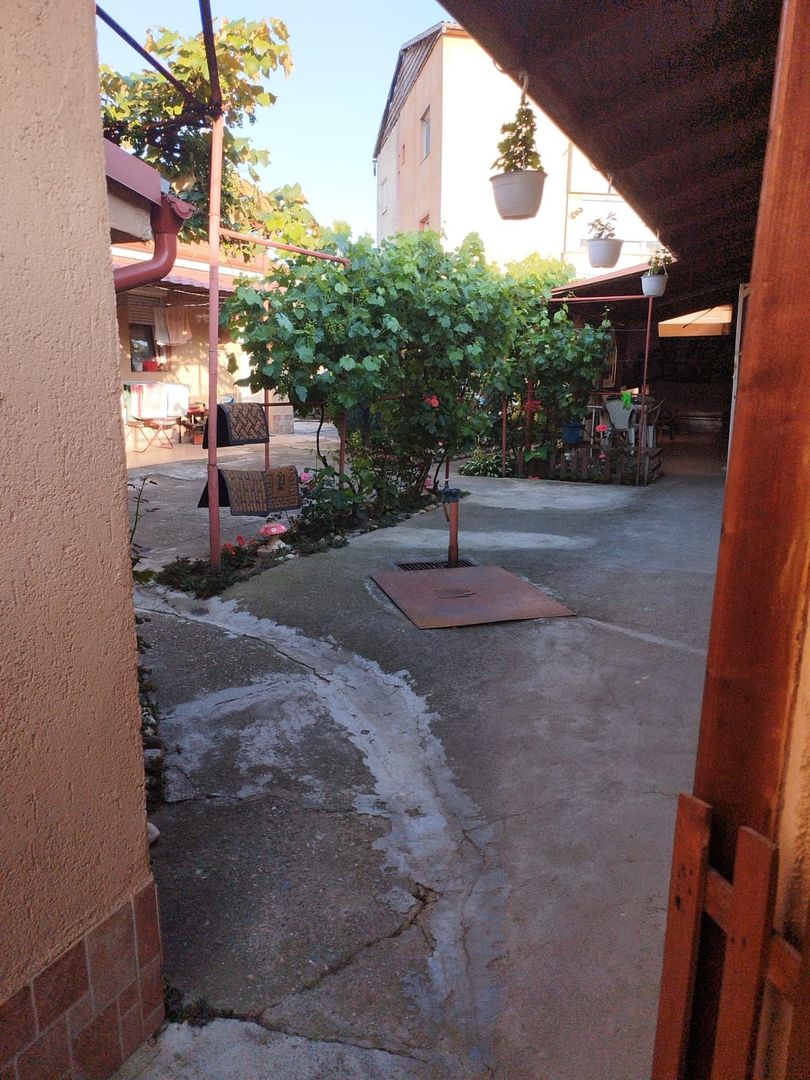 ageuropa.ro vinde casa in zona 14 Mai cu 3 cam. si teren aferent de 500mp. - Poză 10