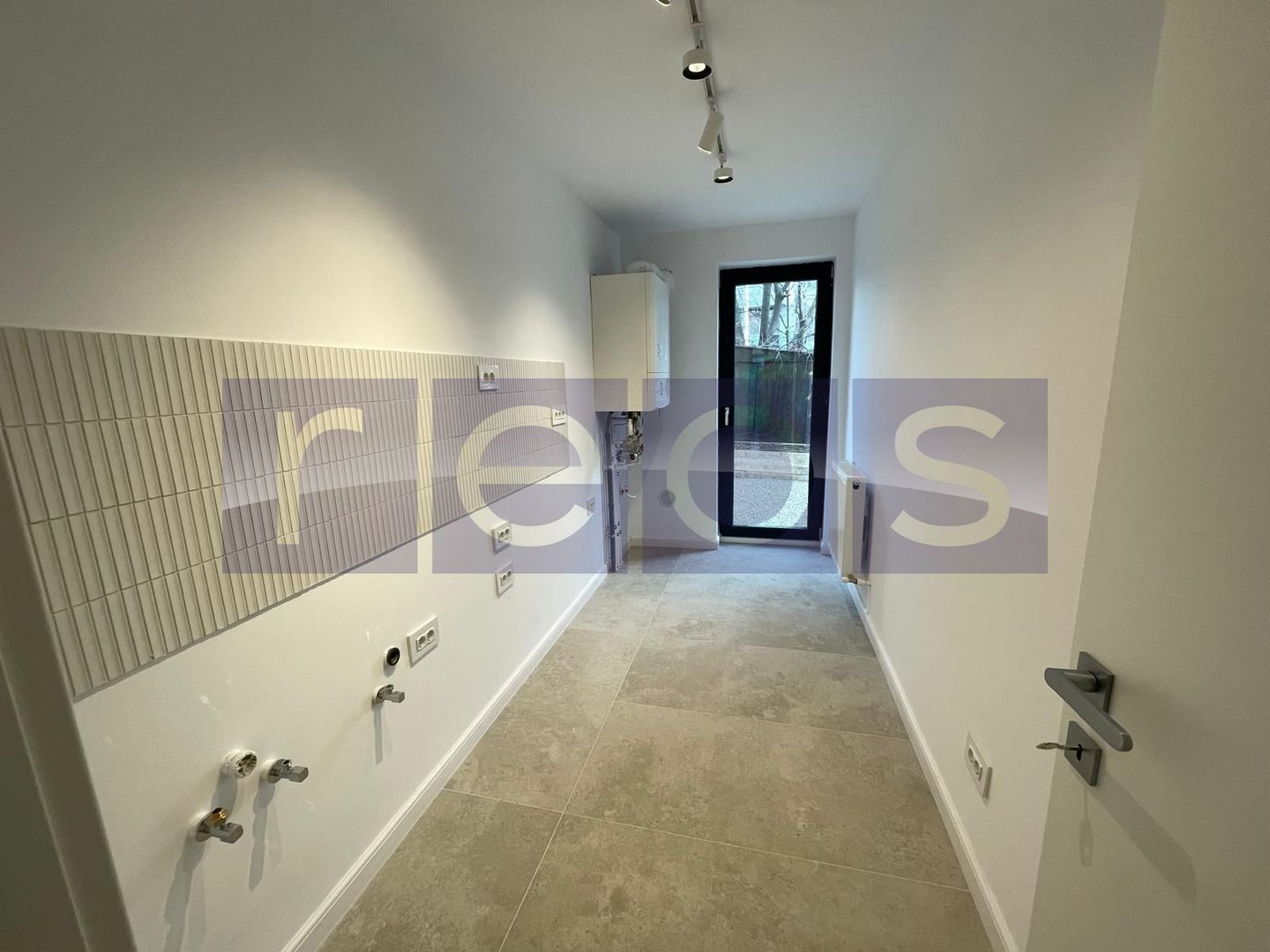 VANZARE CASUTA INTERBELICA RENOVATA DESIGN CONTEMPORAN 107MP MOSILOR FOISOR - Poză 7