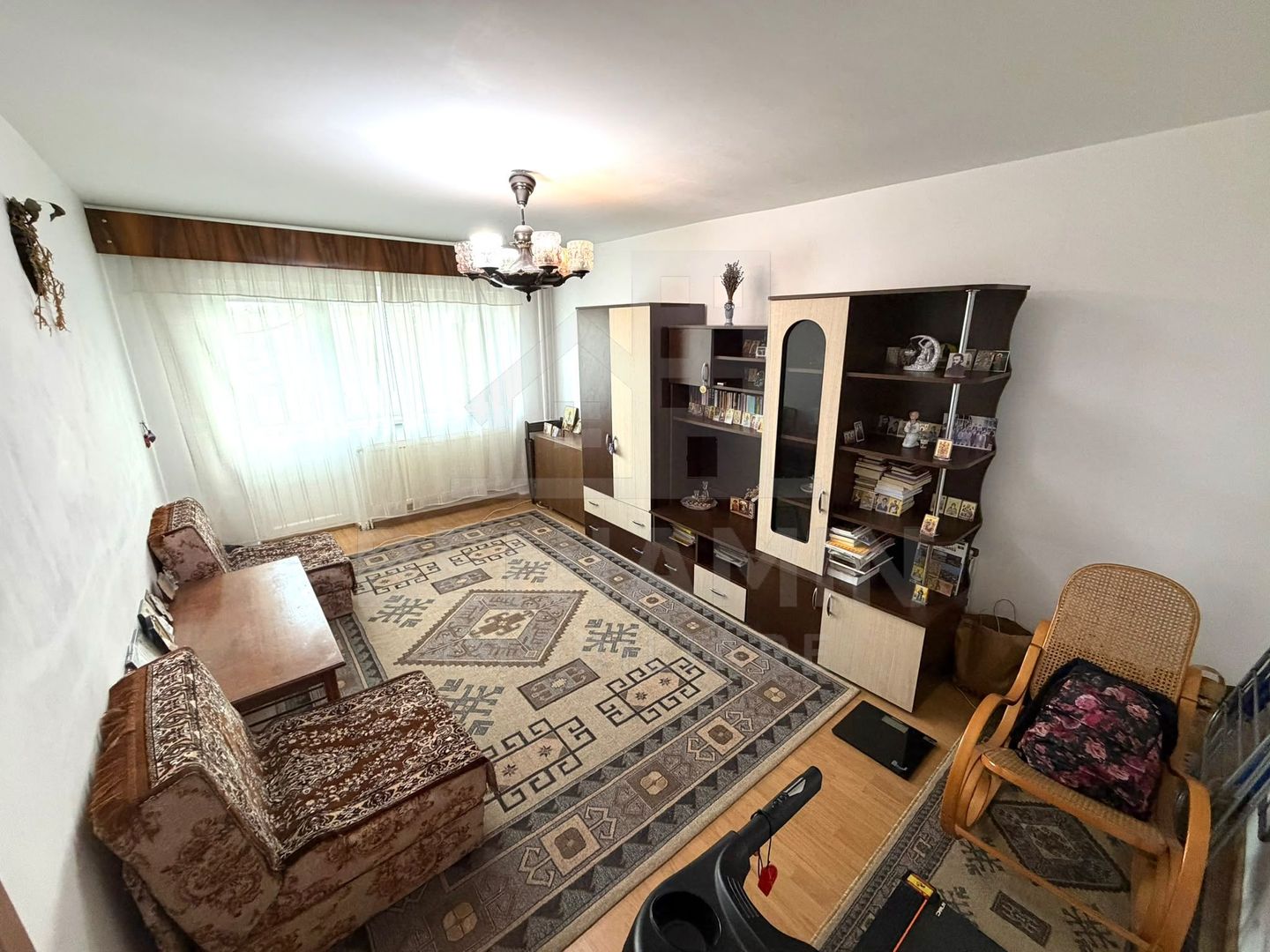 3 camere decomandat etaj 2 - Ciuperca - 74mp - centrala termica - Poză 1