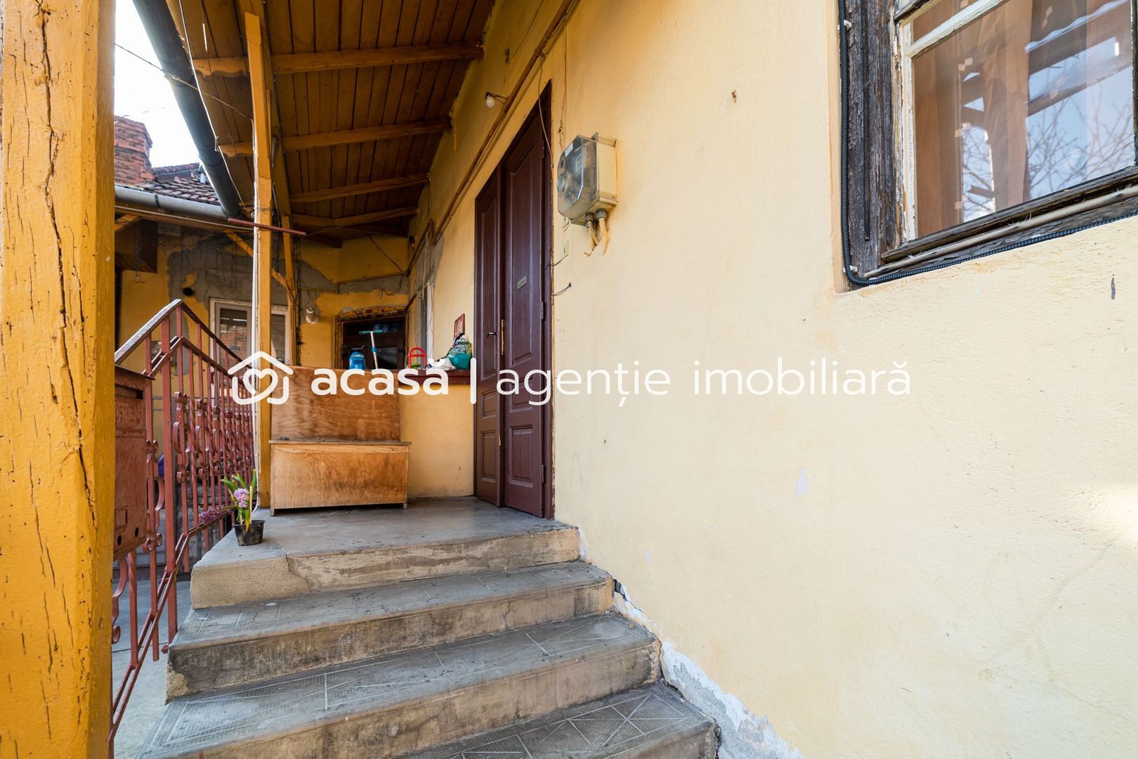Apartament la casă cu 3 camere zona Pârneava - Poză 10