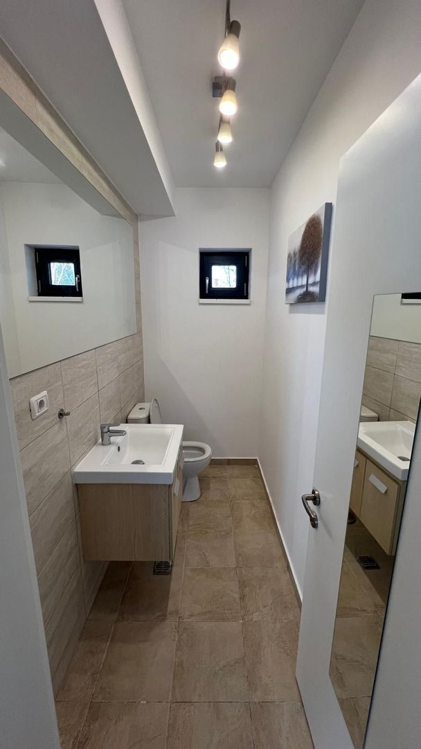 Iancu Nicolae  British School vila de închiriat 5 camere cu piscină - Poză 9