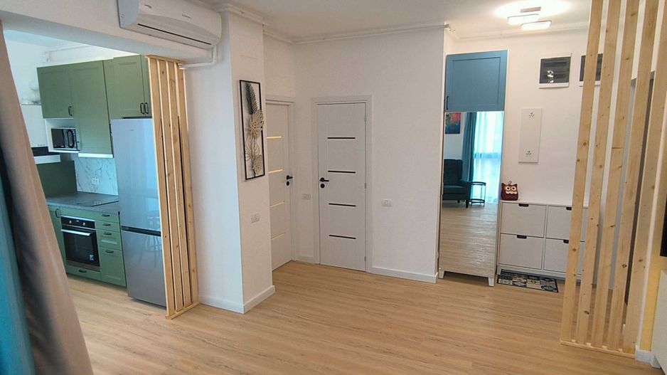 Închiriez garsonieră modernă, Decebal, bloc nou, centrală proprie - Poză 2