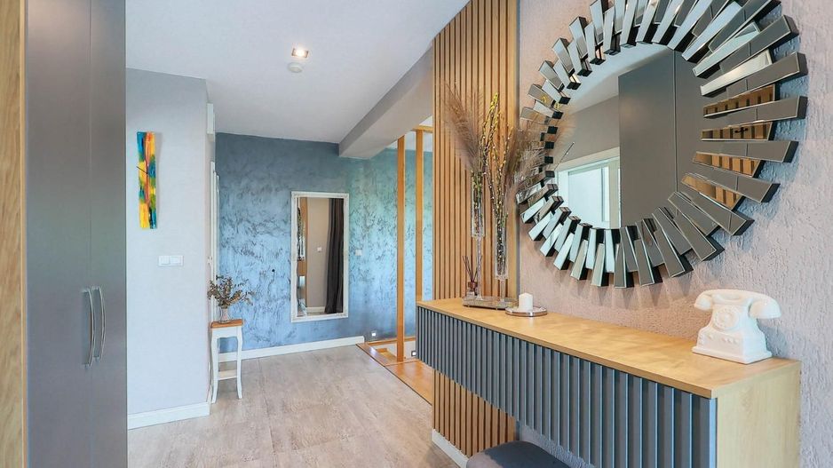 Vilă cu piscină, design mediteraneean. 410.000 E (neg, comision 0) - Poză 7