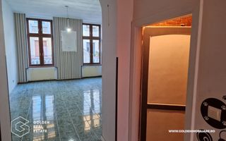 Apartament 3 camere, ultracentral, cladirea Catedralei Catolice - Poză 1