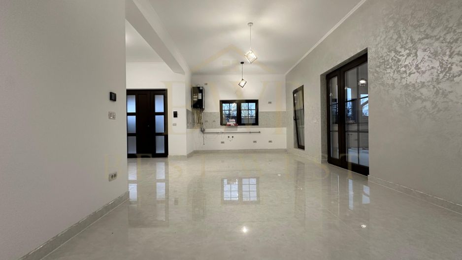 Duplex 1/2, 5 camere, drum propriu, Giroc - Poză 2