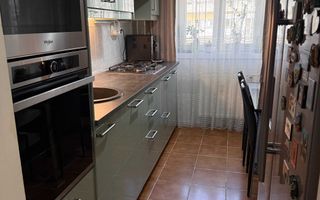 Vanzare apartament 2 camere in Titan-Buhusi, bloc 1978, mobilat, utilat, parcare - Poză 3