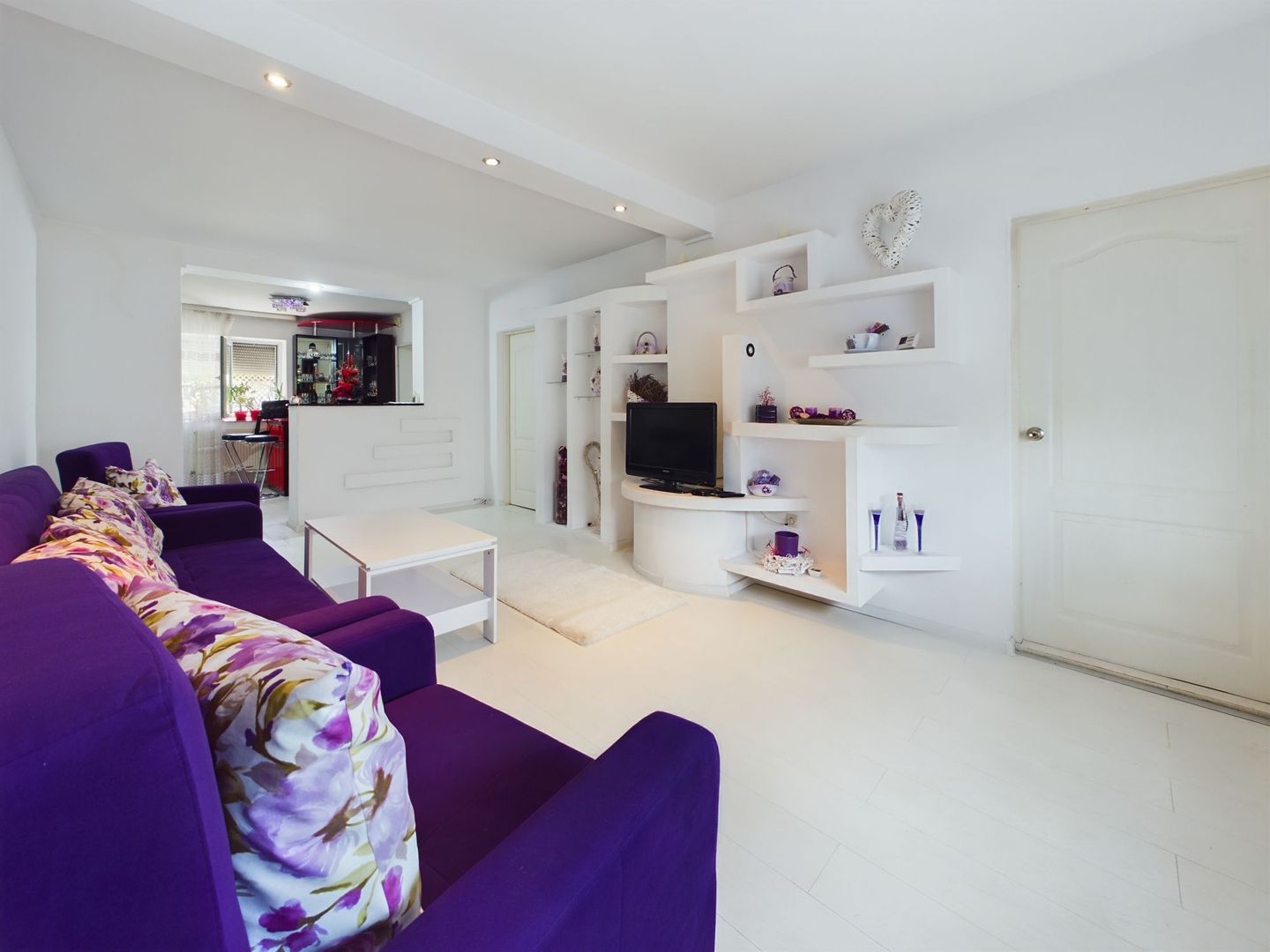 Casă cochetă pe strada Făt Frumos. - Poză 6