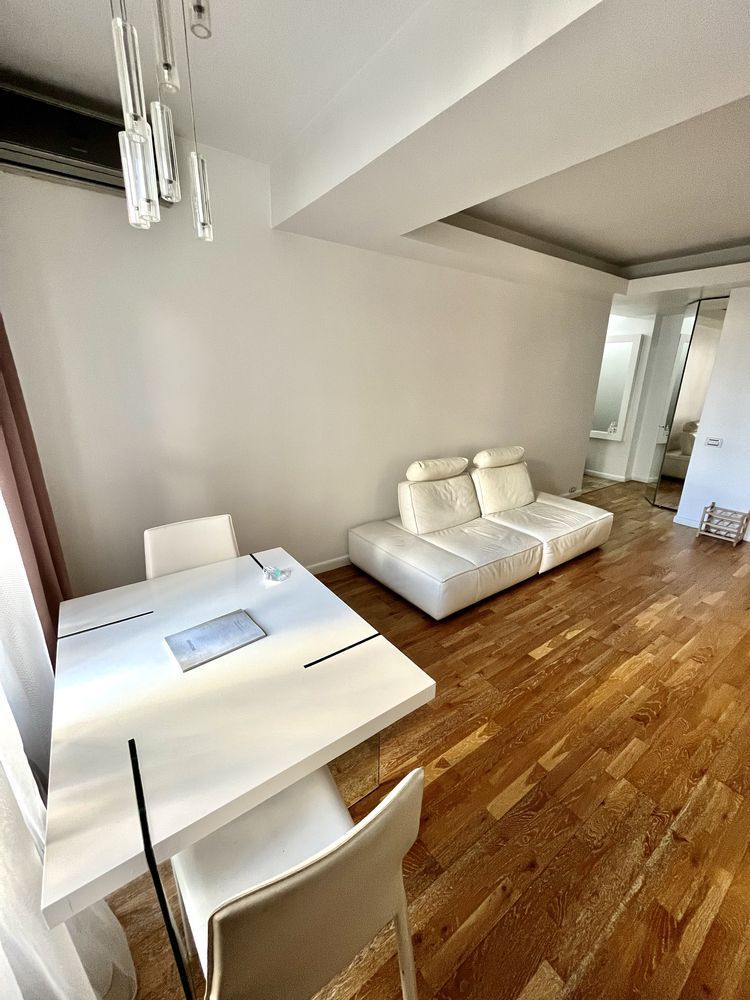 Inchiriere apartament lux 3 camere Nord Area Lake View - Poză 2