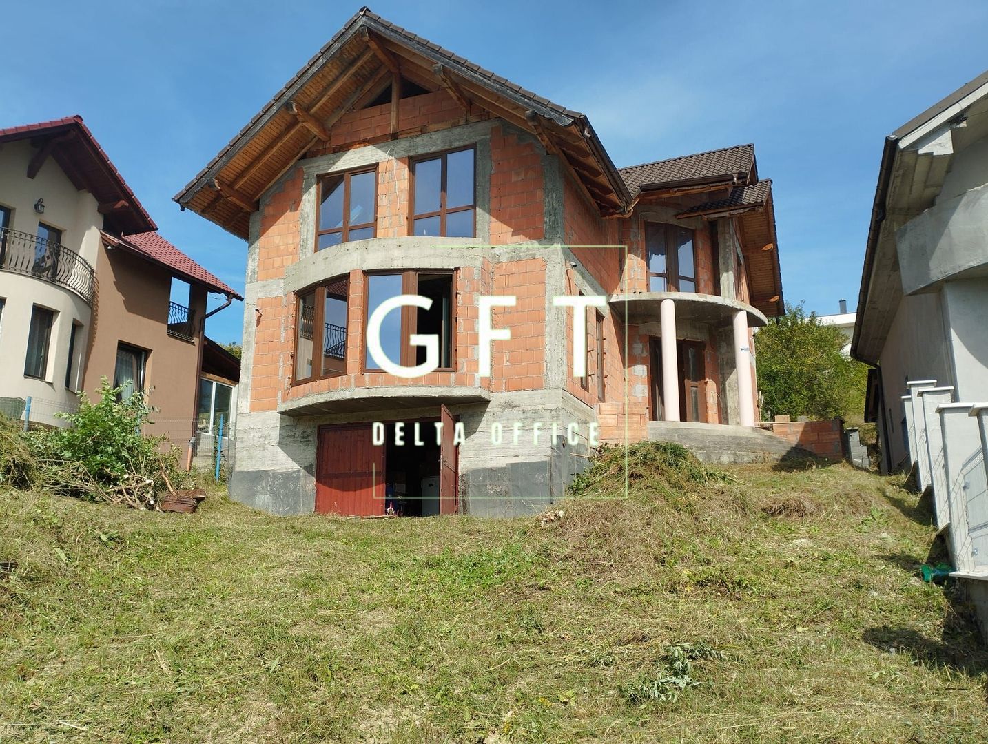 Vilă la roșu, 3 niveluri, zonă rezidențială – Pensiunea Morariu - Poză 1