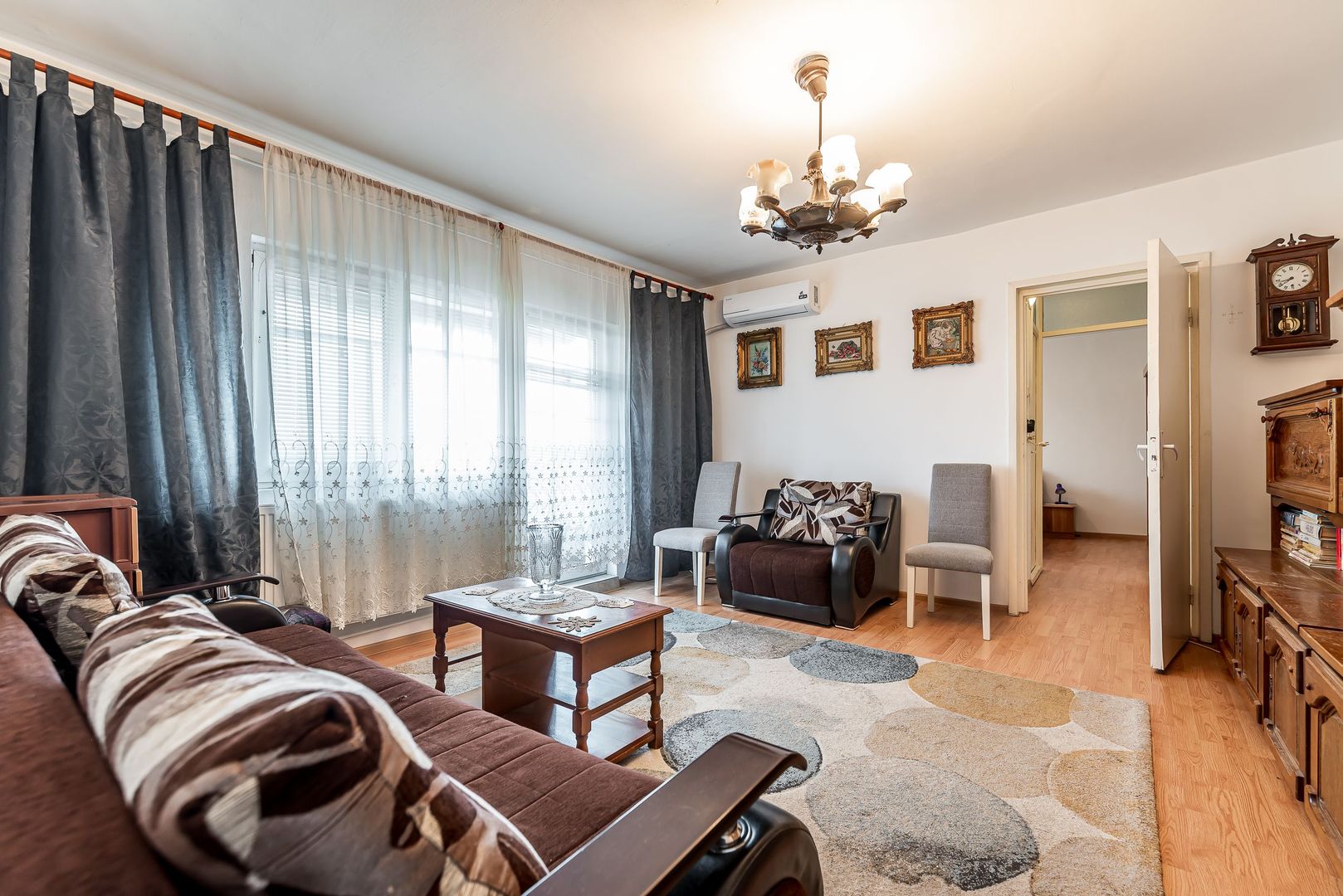Apartament 2 camerel, bloc V8,  Zona 6 Vânători. - Poză 4