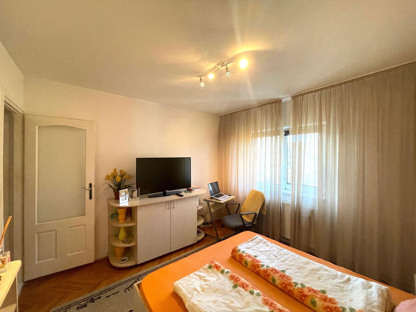 Apartament zona Soarelui - 3 camere - etaj 3 - Poză 5
