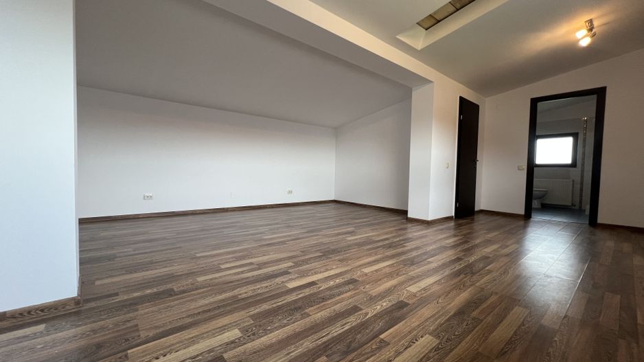 Vila tip Duplex Pipera | 260 mp Utili | Curte Proprie 4 Locuri Parcare - Poză 12