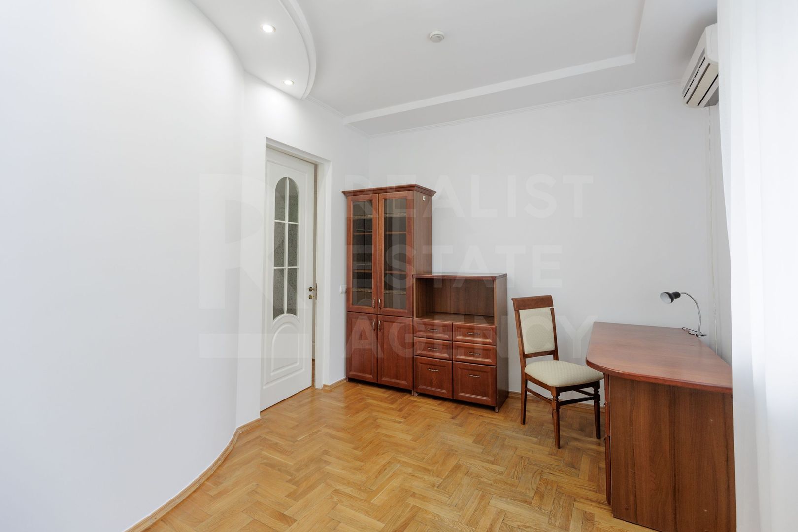 Chirie, casă, 2 nivele, 4 camere, str. Gheorghe Cașu, Centru - Poză 9