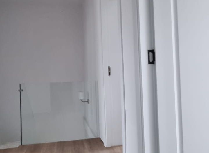 Reședință Modernă cu Finisaje Distinse - Poză 41