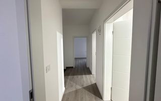 Duplex 1/2 4 camere, 3 băi, la strada principală Mosnita Veche - Poză 14