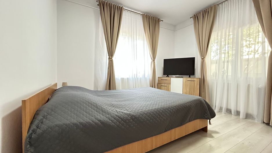 Afacere Turistică la Cheie | Pensiune 10 Camere | Eforie Nord - Poză 4